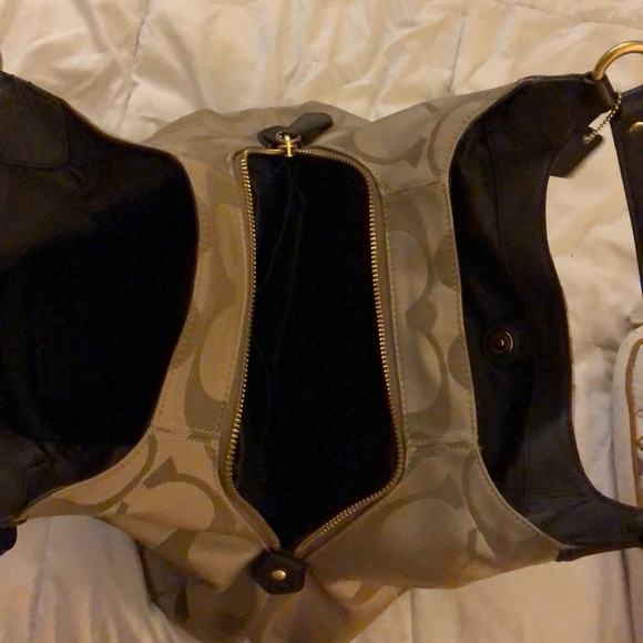 Coach Purse - Picture 7 of 8